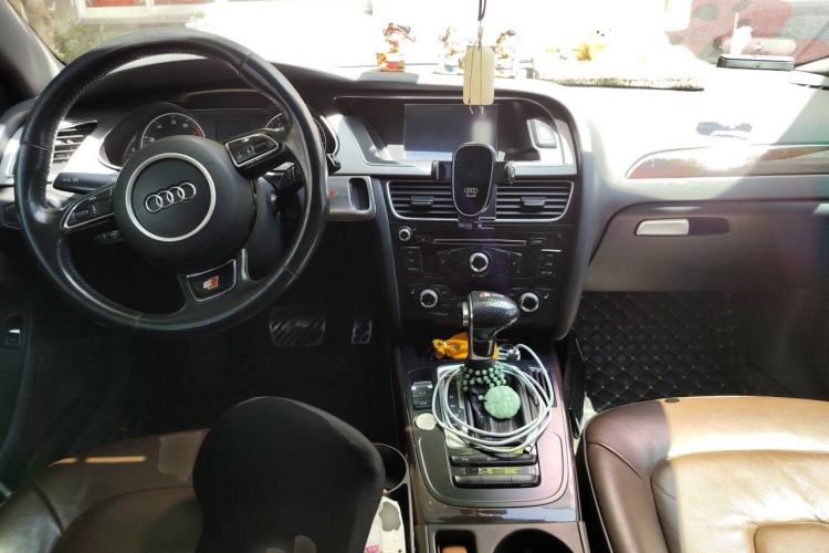 Used Audi A4L 2016 35 TFSI Collection Edition S line Comfort Model Center Console
