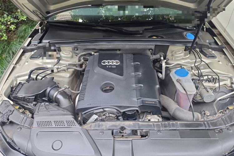Used Audi A4L 2016 30 TFSI Collector's Edition Automatic Comfort Model Engine Bay