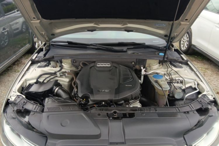Used Audi A4L 2016 35 TFSI Automatic Standard Model Engine Bay
