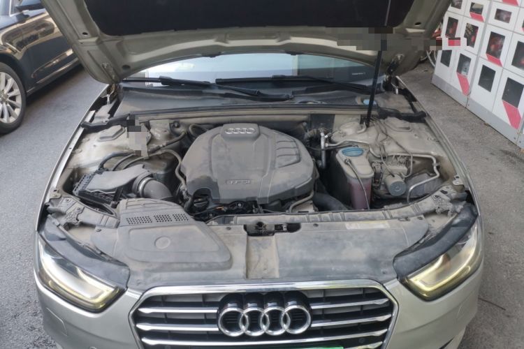 Used Audi A4L 2016 35 TFSI Collector's Edition Automatic Standard Model Engine Bay