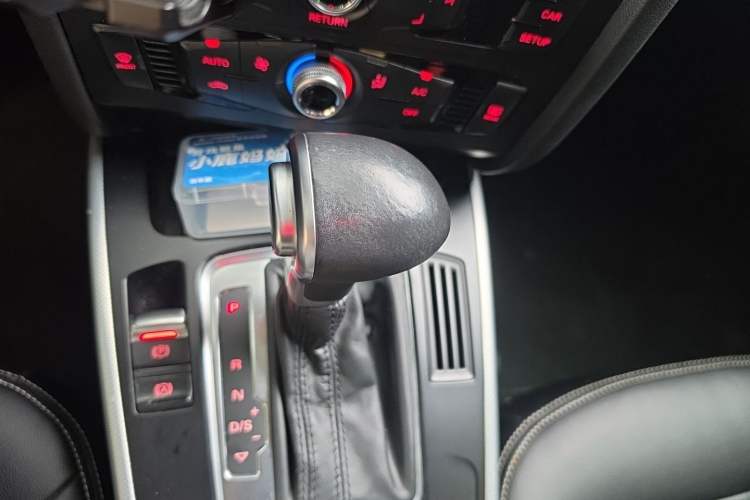 Used Audi A4L 2016 30 TFSI Collector's Edition Automatic Comfort Model Gear Lever