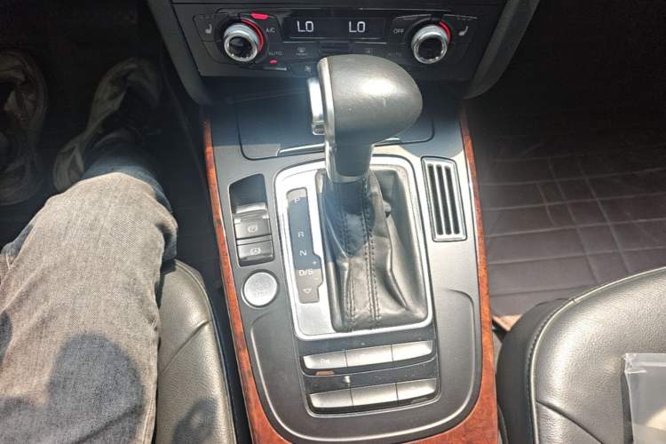 Used Audi A4L 2016 35 TFSI Collection Edition S line Comfort Model Gear Lever