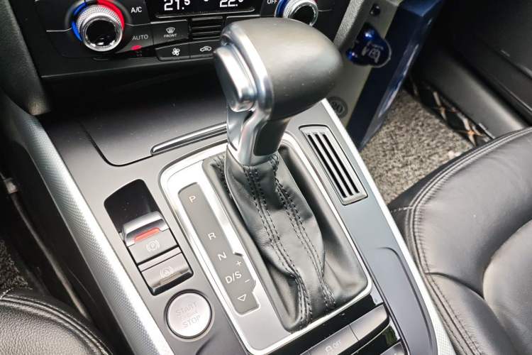Used Audi A4L 2016 35 TFSI Collector's Edition Automatic Standard Model Gear Lever