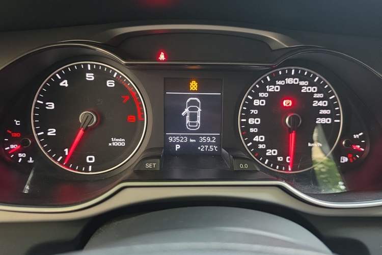 Used Audi A4L 2016 30 TFSI Collector's Edition Automatic Comfort Model Instrument Cluster
