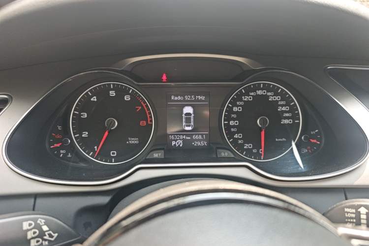 Used Audi A4L 2016 35 TFSI Collection Edition S line Comfort Model Instrument Cluster