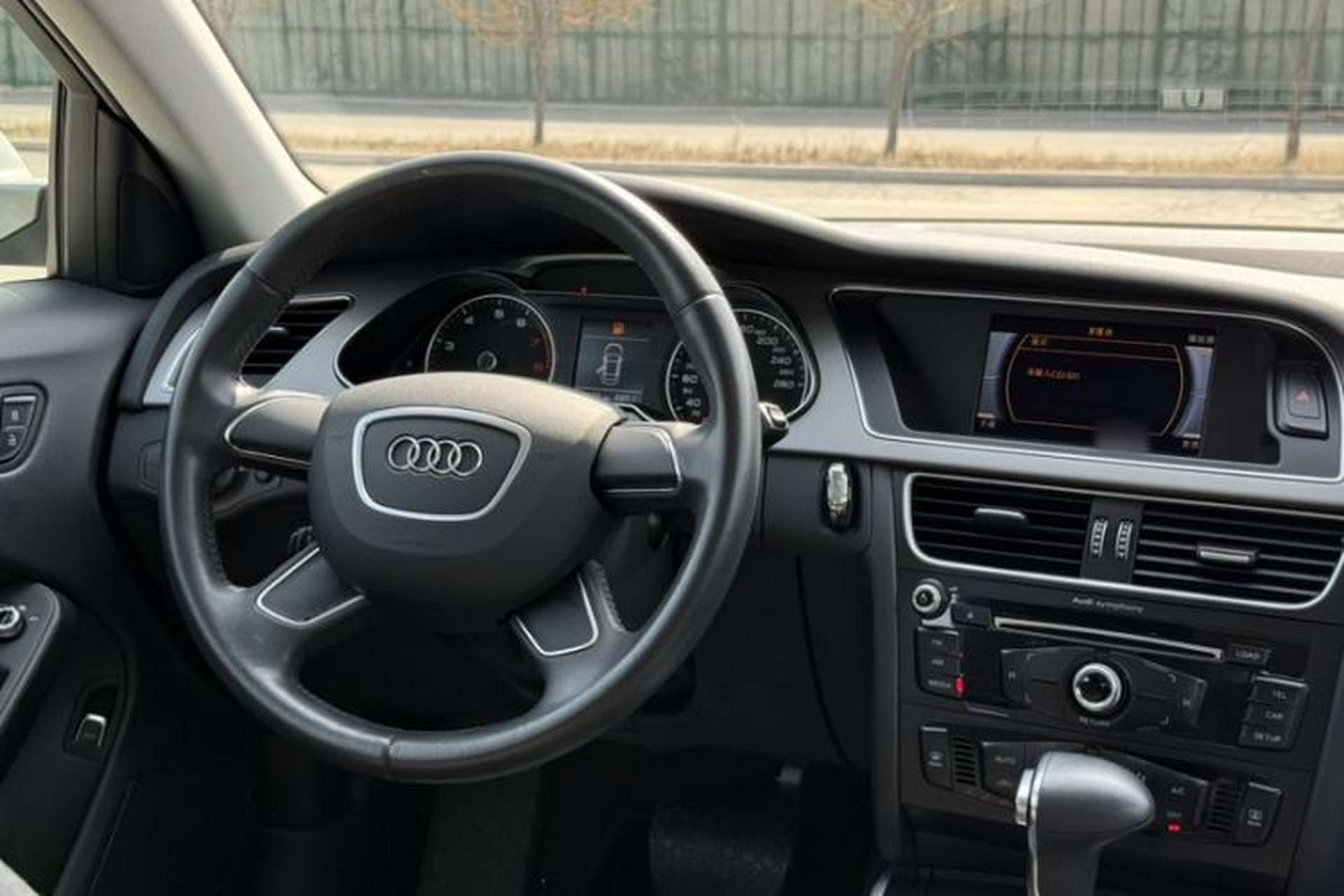 Used Audi A4L 2016 30 TFSI Collector's Edition Automatic Comfort Model Interior 10
