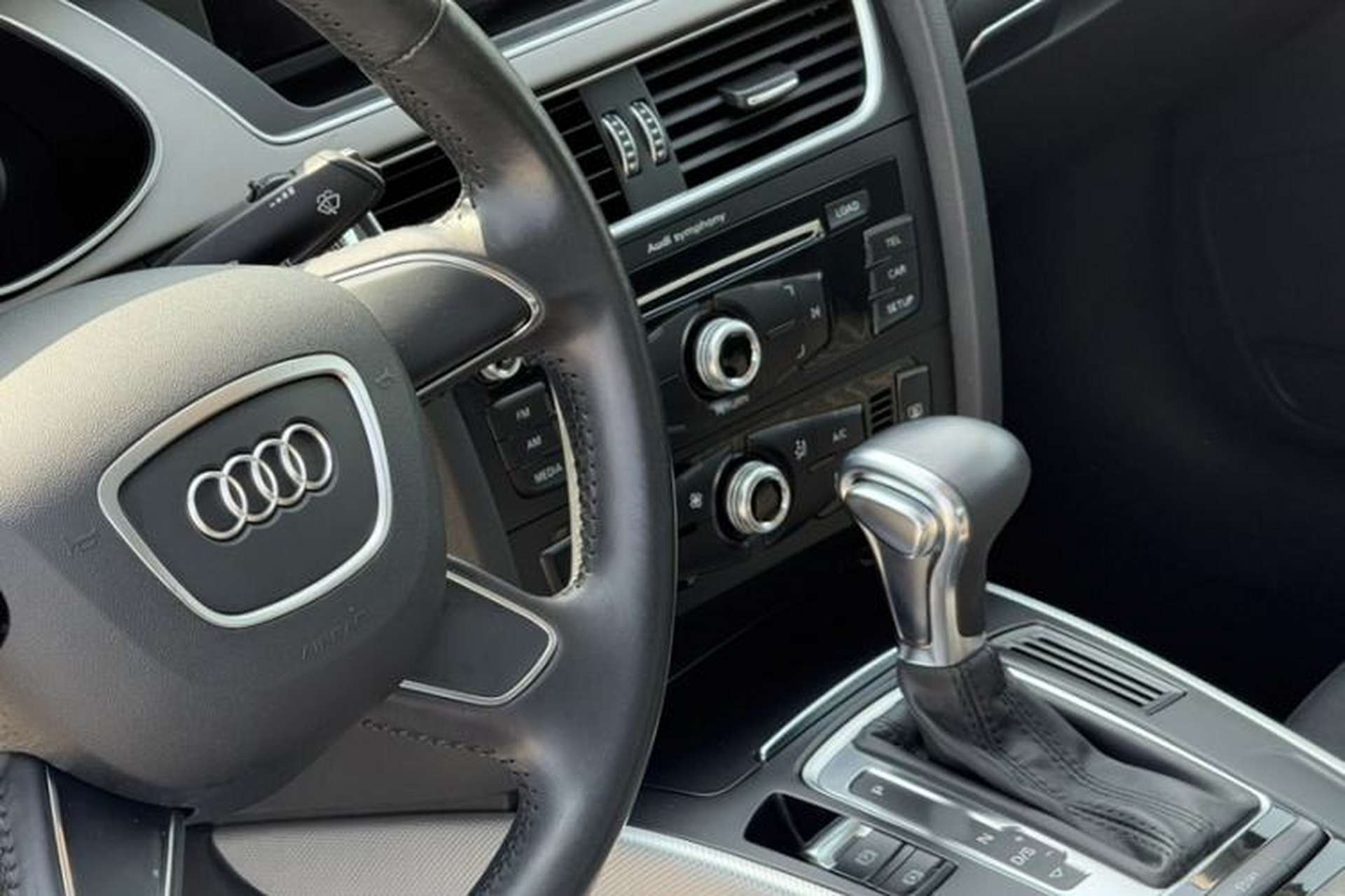 Used Audi A4L 2016 30 TFSI Collector's Edition Automatic Comfort Model Interior 3