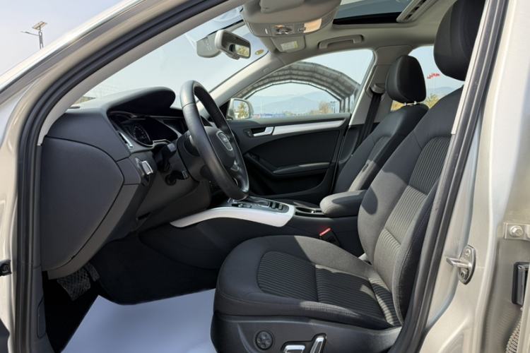 Used Audi A4L 2016 30 TFSI Collector's Edition Automatic Comfort Model Interior 4