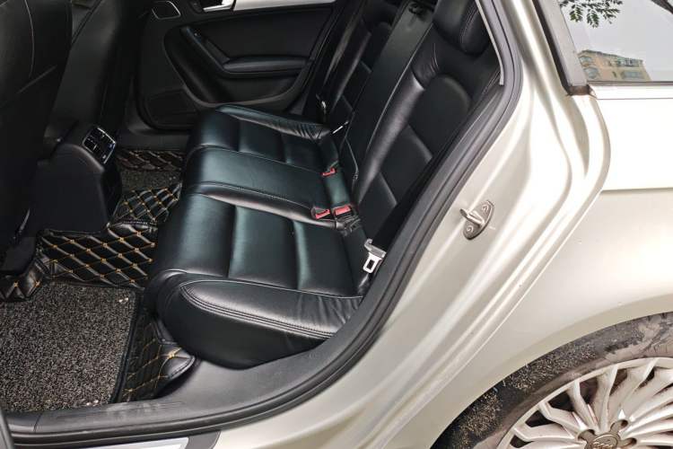 Used Audi A4L 2016 35 TFSI Collector's Edition Automatic Standard Model Interior 4