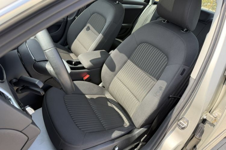 Used Audi A4L 2016 30 TFSI Collector's Edition Automatic Comfort Model Left Front Seat