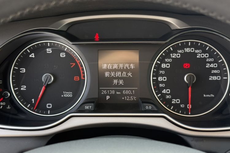 Used Audi A4L 2016 30 TFSI Collector's Edition Automatic Comfort Model Odometer Close Up