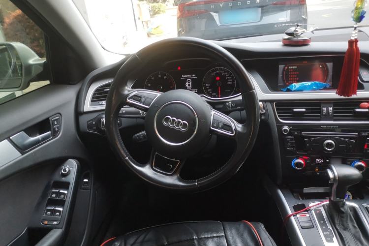 Used Audi A4L 2016 35 TFSI Collector's Edition Automatic Standard Model Steering Wheel