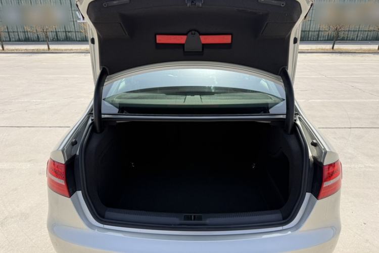 Used Audi A4L 2016 30 TFSI Collector's Edition Automatic Comfort Model Trunk
