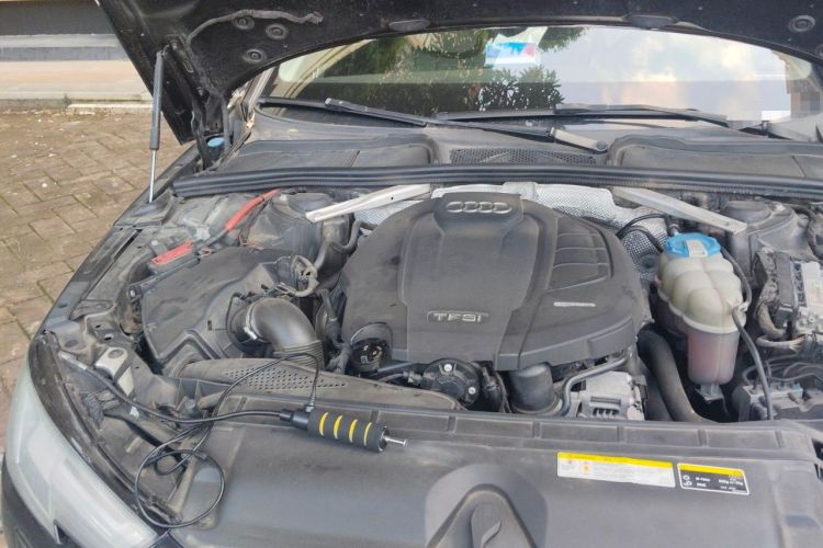 Used Audi A4L 2017 40 TFSI Fashion Model Engine Bay Right