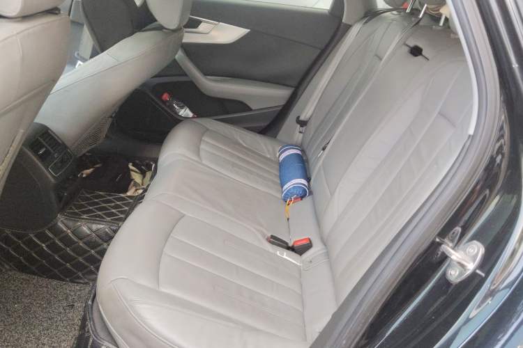 Used Audi A4L 2017 40 TFSI Fashion Model Left Rear Seat