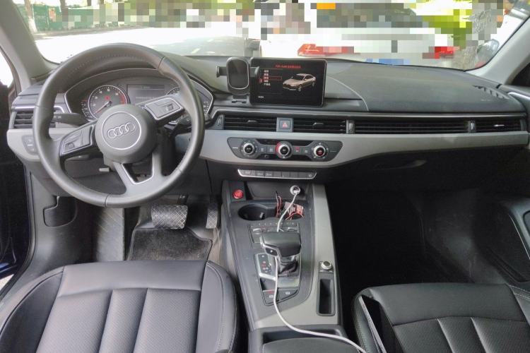 Used Audi A4L 2017 Plus 40 TFSI Ambition Model Center Console