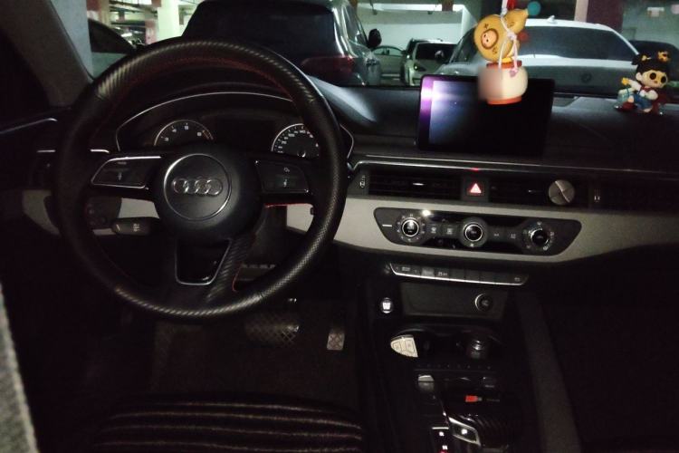 Used Audi A4L 2017 Plus 40 TFSI Ambition Model Center Console