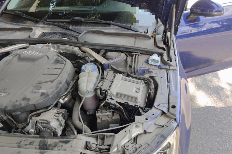 Used Audi A4L 2017 Plus 40 TFSI Ambition Model Engine Bay Left