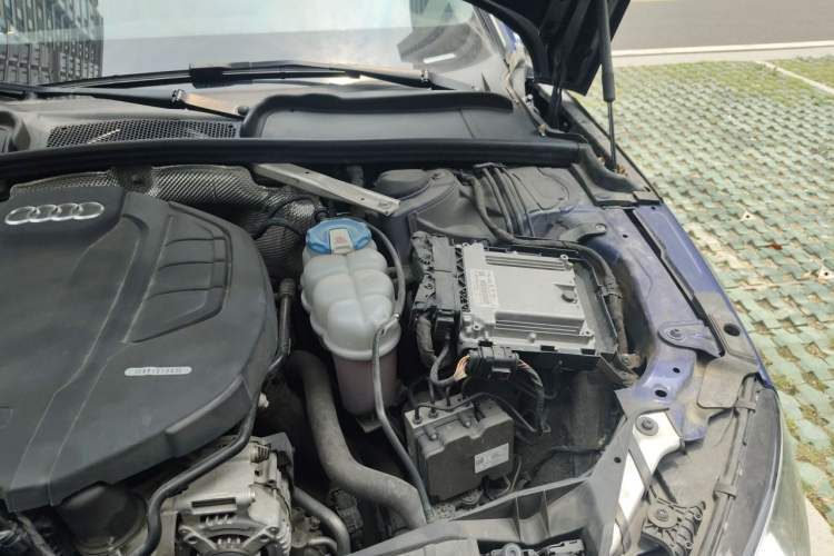Used Audi A4L 2017 Plus 40 TFSI Ambition Model Engine Bay Left