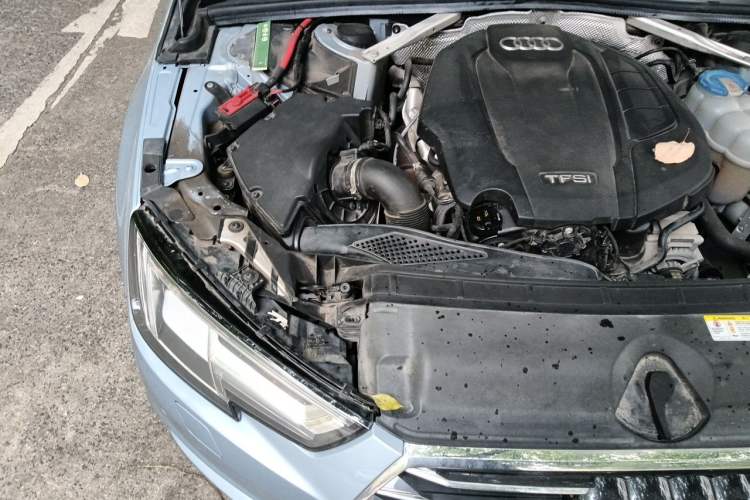 Used Audi A4L 2017 Plus 40 TFSI Ambition Model Engine Bay Right