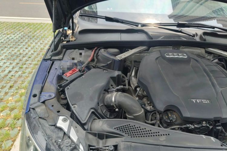 Used Audi A4L 2017 Plus 40 TFSI Ambition Model Engine Bay Right