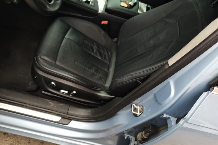 Used Audi A4L 2017 40 TFSI Fashion Model Left Front Seat