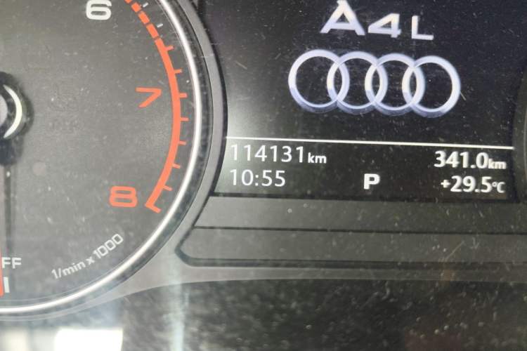 Used Audi A4L 2017 Plus 40 TFSI Ambition Model Odometer Close Up