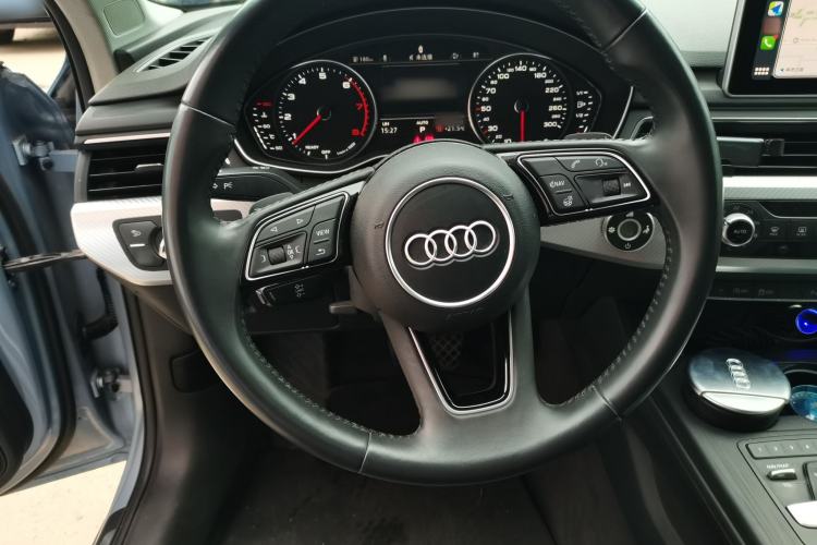 Used Audi A4L 2017 40 TFSI Fashion Model Steering Wheel