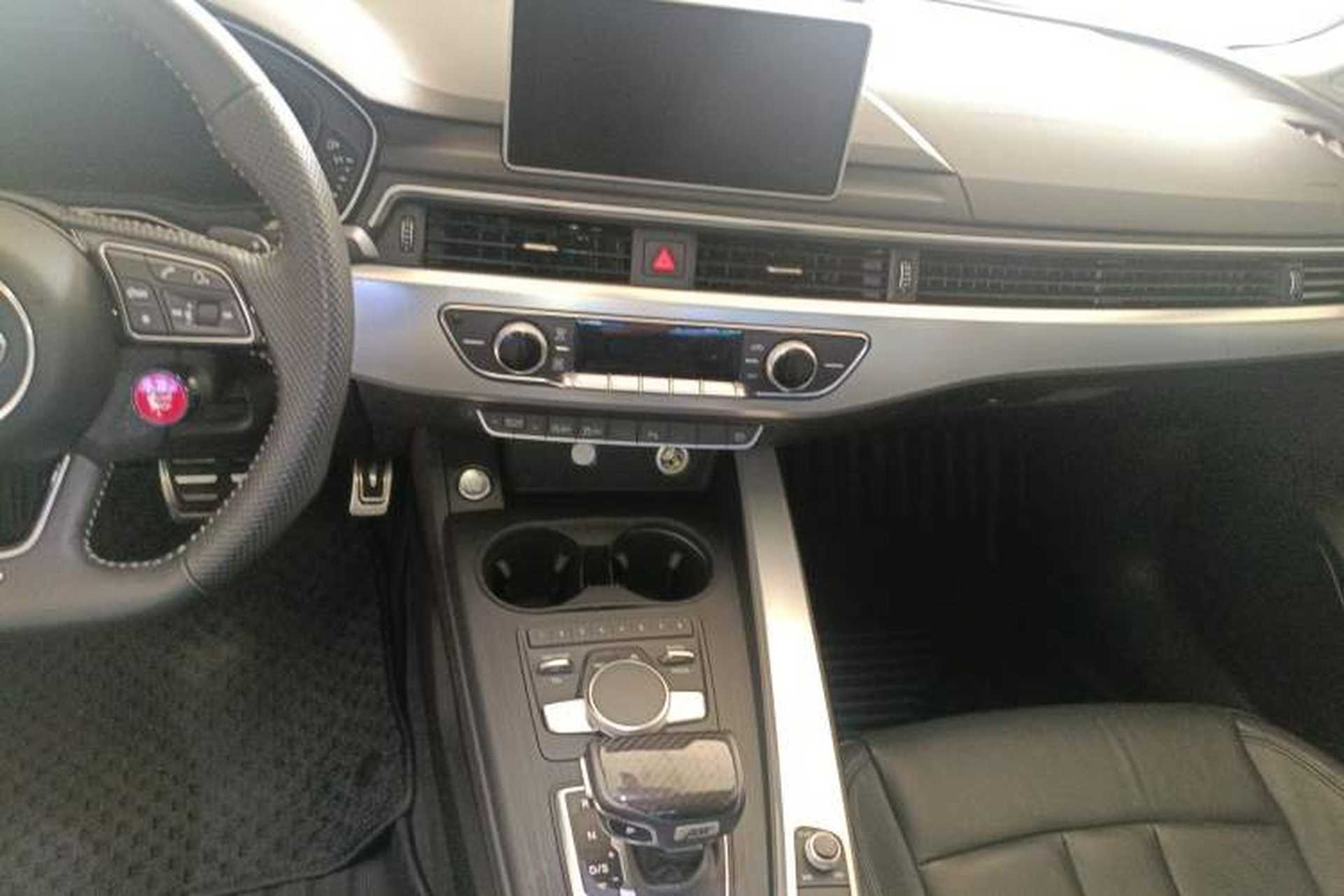 Used Audi A4L 2017 Plus 40 TFSI Fashion Model Audio And AC Panel