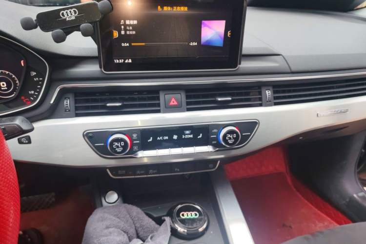 Used Audi A4L 2017 45 TFSI quattro Sport Edition Audio And AC Panel
