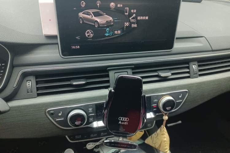 Used Audi A4L 2017 40 TFSI Style Edition Audio And AC Panel