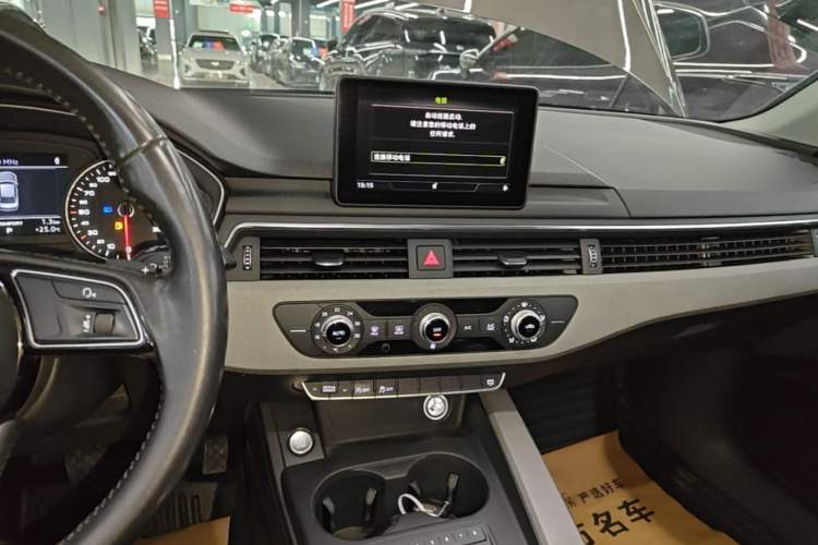 Used Audi A4L 2017 40 TFSI Ambition Edition Audio And AC Panel