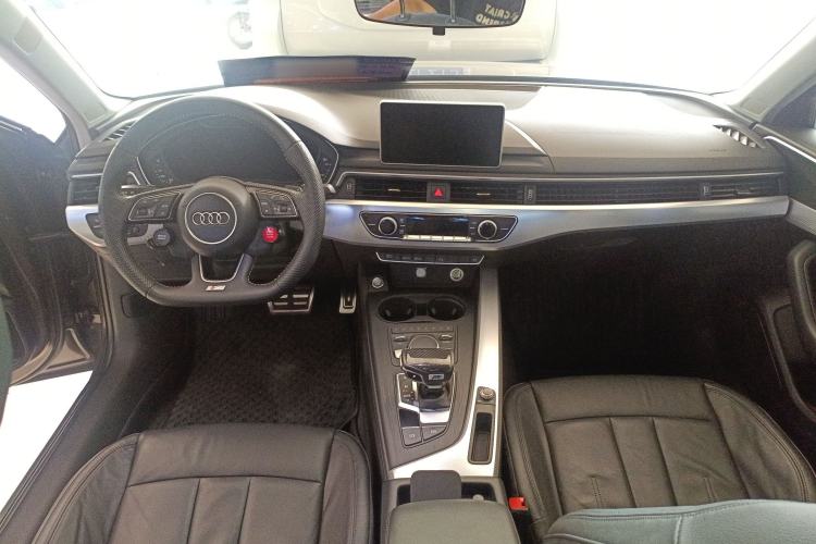 Used Audi A4L 2017 Plus 40 TFSI Fashion Model Center Console