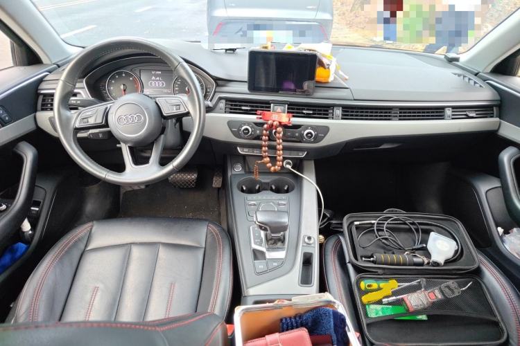 Used Audi A4L 2017 40 TFSI Ambition Edition Center Console