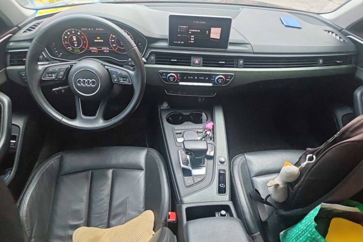 Used Audi A4L 2017 40 TFSI Style Edition Center Console