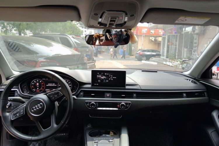 Used Audi A4L 2017 Plus 40 TFSI Style Edition Center Console