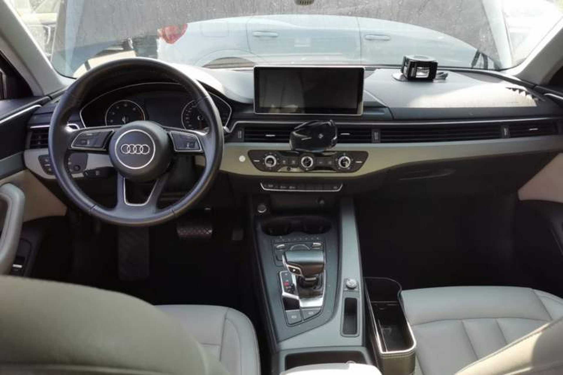 Used Audi A4L 2017 40 TFSI Ambition Edition Center Console