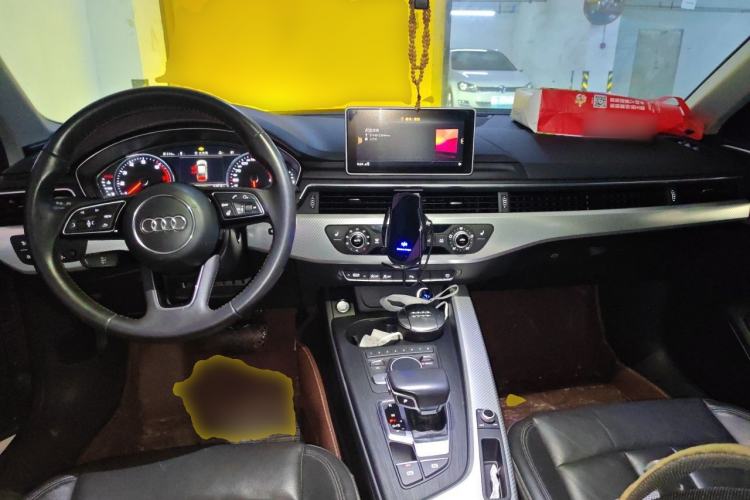 Used Audi A4L 2017 Plus 40 TFSI Fashion Model Center Console