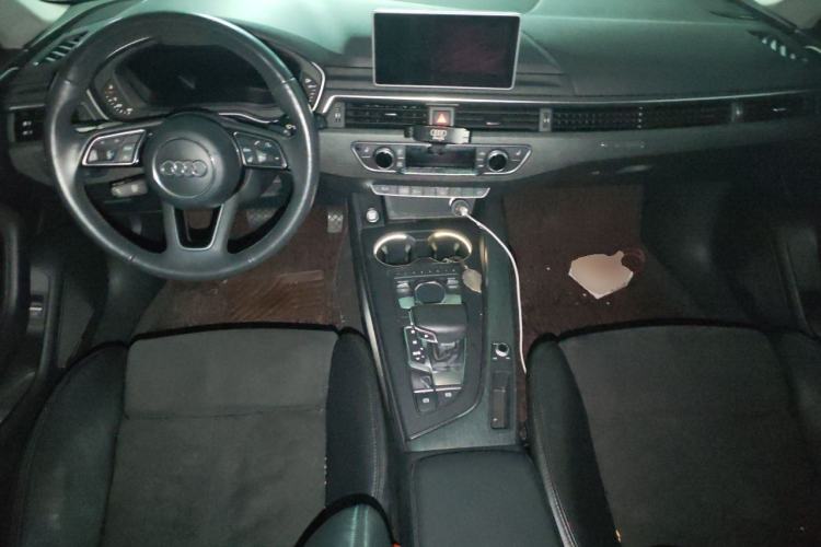 Used Audi A4L 2017 45 TFSI quattro Style Edition Center Console
