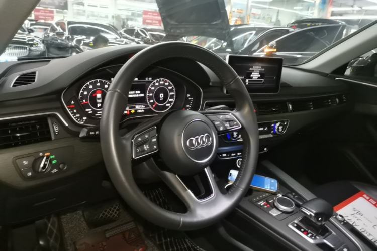 Used Audi A4L 2017 40 TFSI Style Edition Center Console