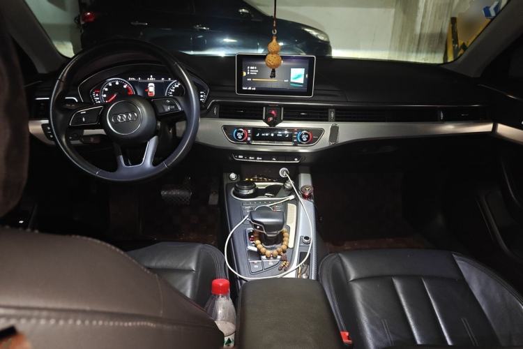 Used Audi A4L 2017 40 TFSI Fashion Model Center Console