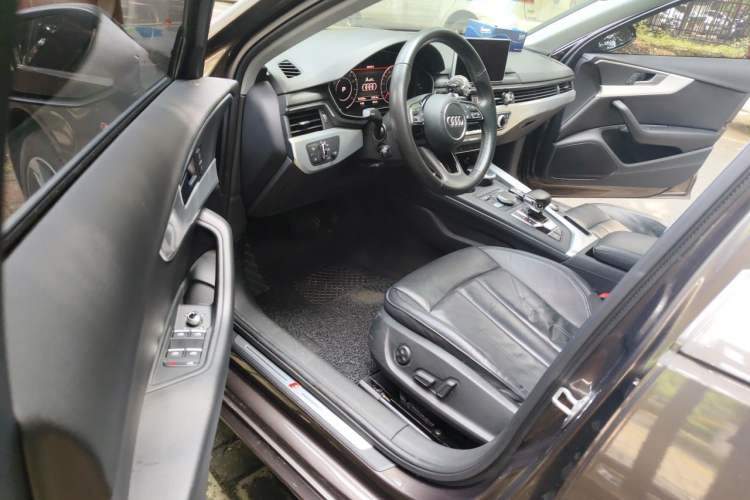 Used Audi A4L 2017 40 TFSI Sport Edition Driver Seat