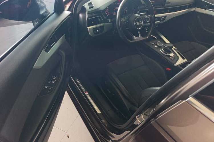 Used Audi A4L 2017 45 TFSI quattro Sport Edition Driver Seat