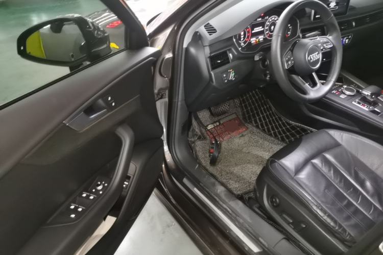 Used Audi A4L 2017 40 TFSI Style Edition Driver Seat