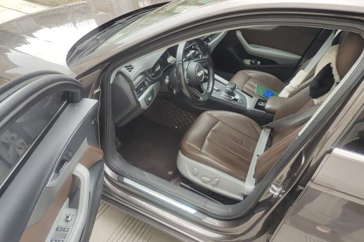 Used Audi A4L 2017 40 TFSI Ambition Edition Driver Seat