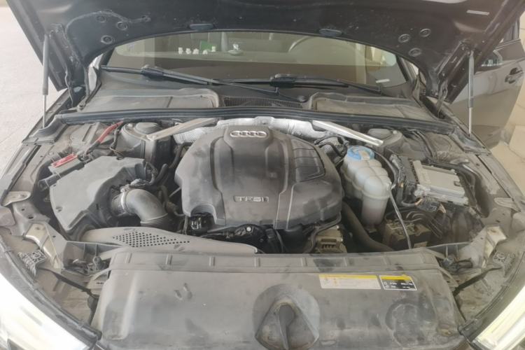 Used Audi A4L 2017 40 TFSI Fashion Model Engine Bay