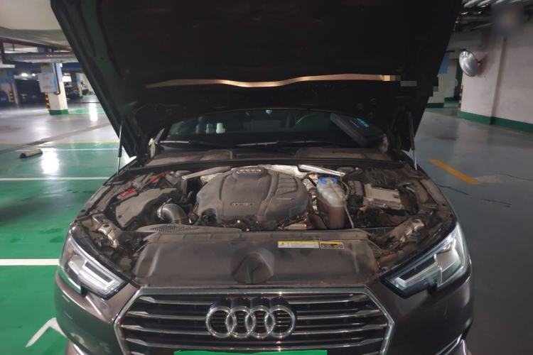 Used Audi A4L 2017 40 TFSI Fashion Model Engine Bay