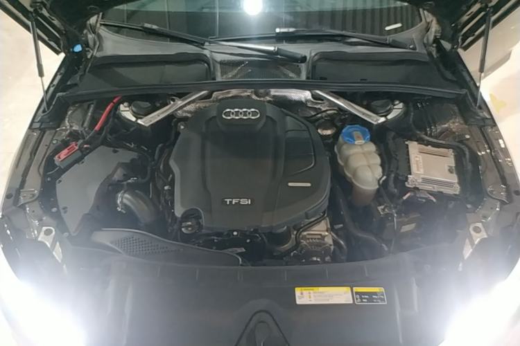 Used Audi A4L 2017 40 TFSI Style Edition Engine Bay