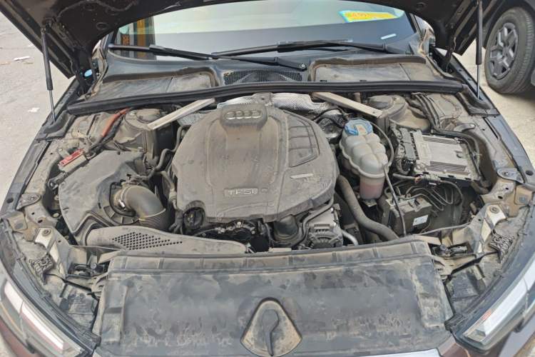 Used Audi A4L 2017 40 TFSI Style Edition Engine Bay