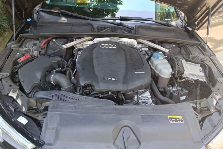 Used Audi A4L 2017 40 TFSI Ambition Edition Engine Bay